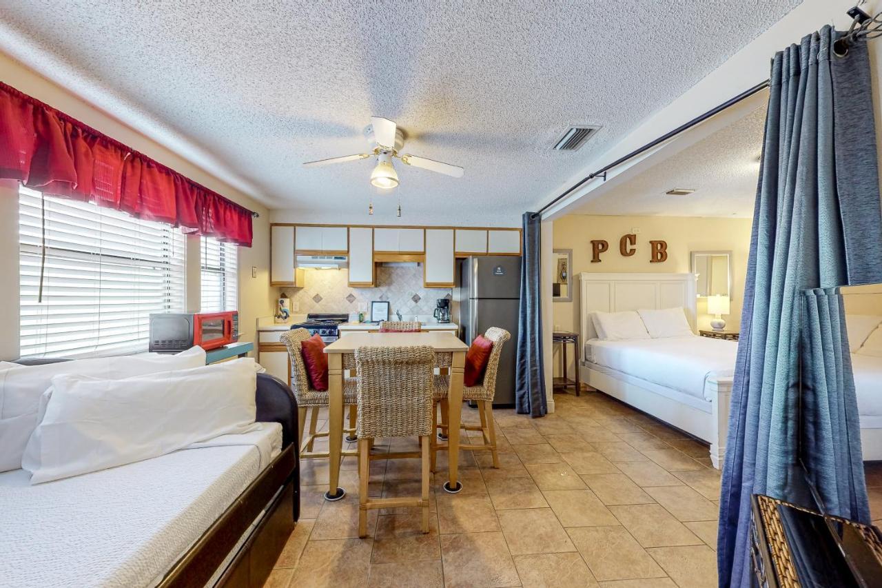 The At St. Thomas Square # 1205b Hotel Panama City Beach