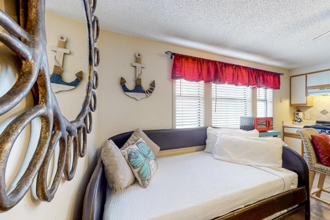 The At St. Thomas Square # 1205b * Panama City Beach